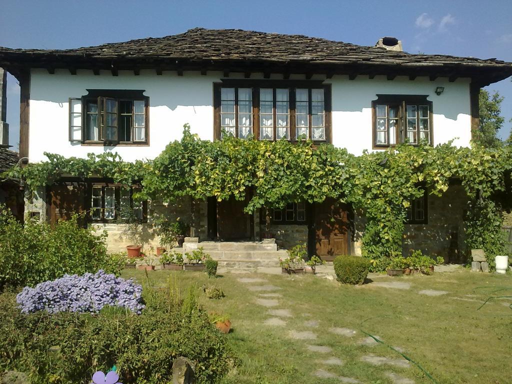 Guesthouse Peyna Buitenkant foto